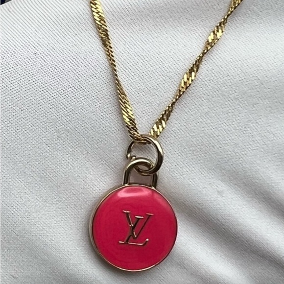 Authentic Luxury Charm (LV)-Gold/Pink 0.75"-.050”
LV both sided, unbranded Chain - Picture 12 of 13